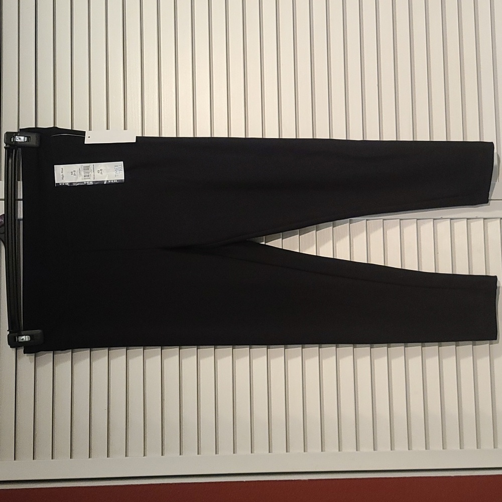Leggings Capri Length Navy Blue Super Soft 90% Poly Blend Wide Waist Band NWT